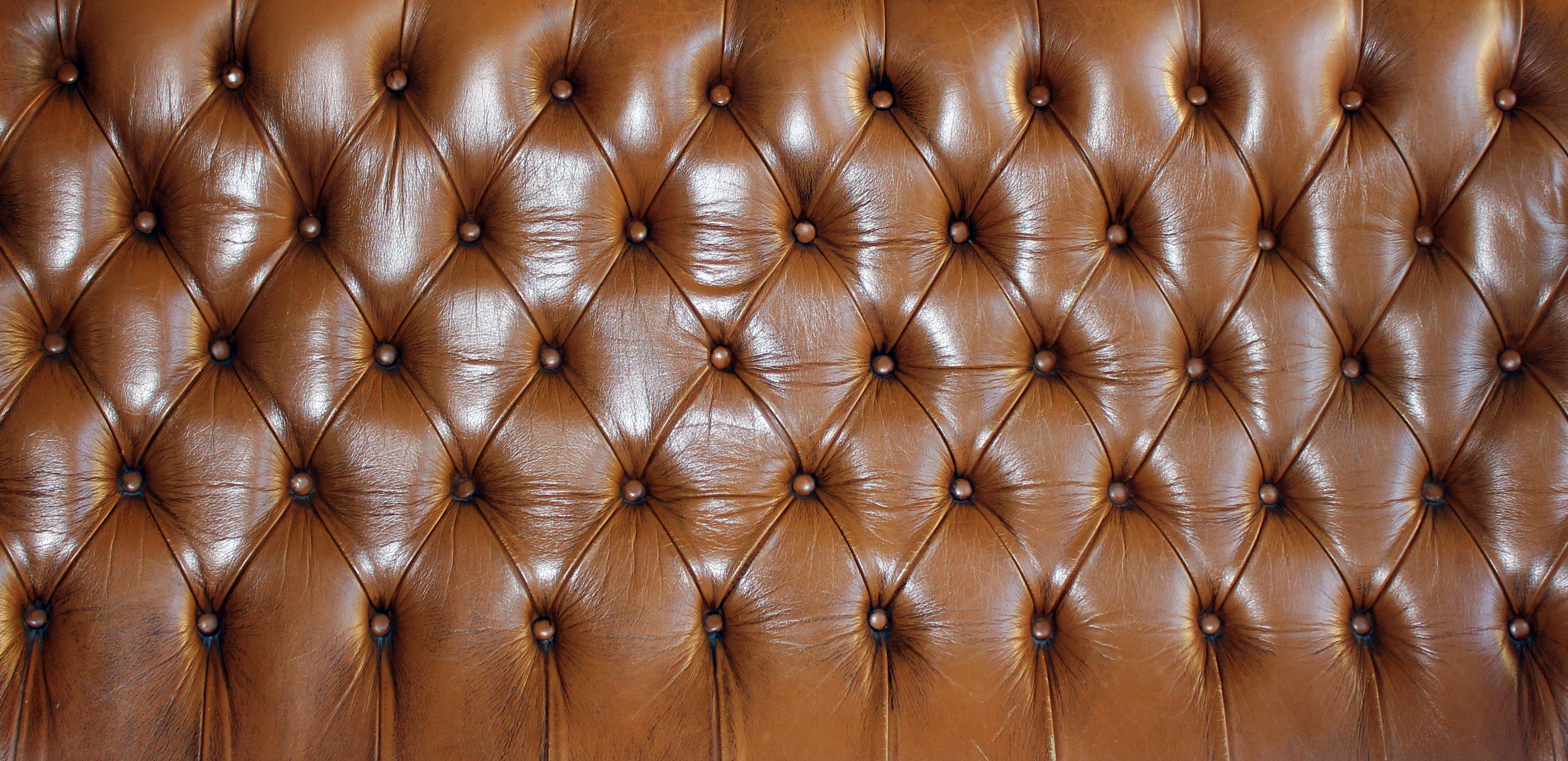 Luxusní Chesterfield sedačky a křesla